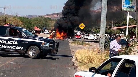 Apenas el martes pasado hubo reporte de tres camiones incendiados  (Foto: RED 113)