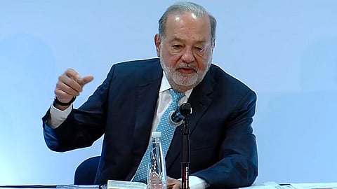 Slim, a favor de la construcción del nuevo aeropuerto
