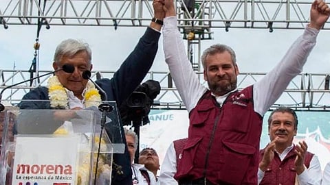 Venció a Andrea Villanueva (Foto: FB/Alfredo Ramírez Bedolla)
