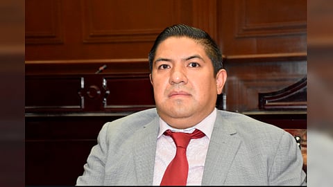 Pese a la insistencia de medios de comunicación declinó emitir una postura (Foto: @LEGISLADORESPRD)
