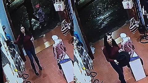 Captan a mujer robando negocio en Centro de Pátzcuaro durante Noche de Muertos