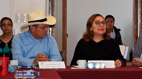 Los diputados María del Refugio Cabrera y Salvador Arvizu Cisneros, se reunieron para elaborar el plan de trabajo de la Comisión de Salud (Foto: Cortesía)