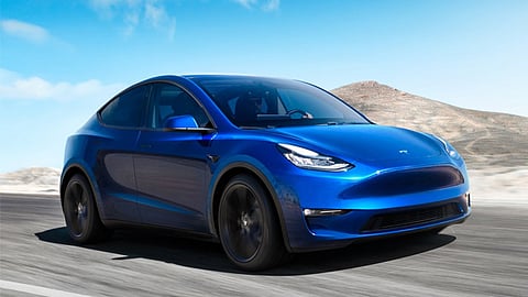 Se trata básicamente de una versión "con esteroides" del Model 3 (Foto: Twitter/@Tesla)