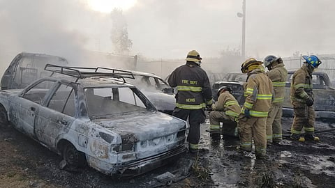 El incendio fue de grandes proporciones e incluso rebasó la capacidad del cuerpo de Bomberos de Tarímbaro (Foto: Cortesía)