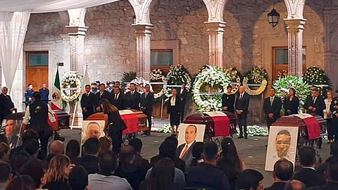 Los funcionarios y los dos pilotos fallecieron el pasado miércoles (Foto: Cortesía)