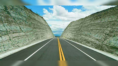 Los tramos carreteros en Michoacán con mayor deterioro y que requieren una urgente intervención, son los que se ubican en las zonas de Cuitzeo- Puruándiro y Zináparo; Tzitzio-Tafetán, así como Aquila-Coalcomán y Peribán (Foto: ts.sct.gob.mx)
