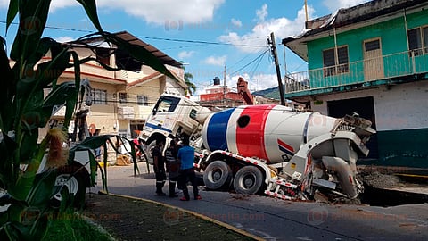 Se hundió junto a la glorieta de la colonia Ramón Farías (Foto: RED 113)