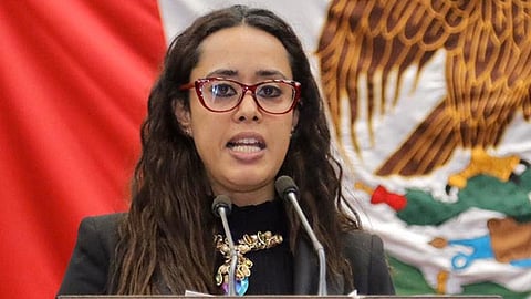 Manifestó que esta decisión, que parece tan mínima, como no llevar al aula a la hija o al hijo, acarrea futuros escenarios de dolor (Foto Cortesía) 