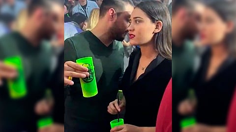 La chava del antro se hizo viral y ahora cuenta todo (Foto: Twitter/ @dabraxas)
