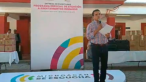 No vamos a dejar solo a Coalcomán: Silvano Aureoles
