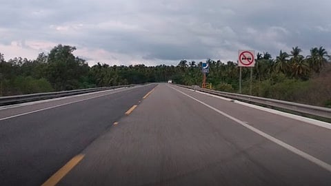 Aureoles Conejo anticipó que este martes en la sesión del Grupo de Coordinación planteará a los funcionarios la urgencia de que se amplíen los carriles de la autopista Siglo XXI (Foto: Google Maps: Edson BM)