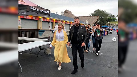 Ambos se caracterizaron como sus personajes, Danny y Sandy (Foto: IG/@therealonj)