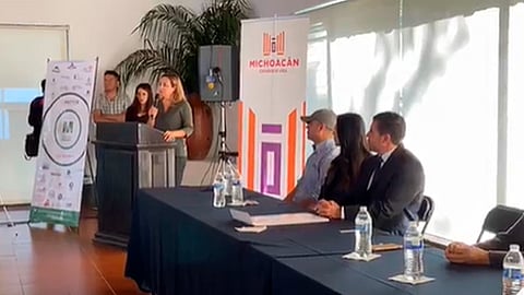 López exhortó a los prestadores de servicios turísticos de Michoacán a seguir con las distintas capacitaciones para buscar la innovación (Foto: Captura)