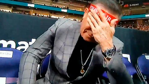 Julio César Chávez padre fue captado justo en el momento en el que recibió la noticia (Foto: captura de pantalla)