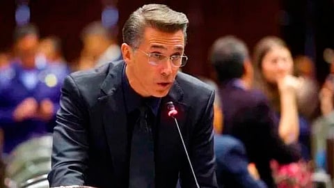 Fue acusado de codearse con el crimen organizado desde 2008 (Foto Facebook: Sergio Mayer) 