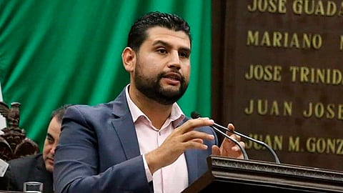 La participación social y comunitaria en la toma de decisiones colectivas, requiere de la institucionalización del Servicio Civil de Carrera a nivel de los ayuntamientos, señaló (Foto Cortesía) 