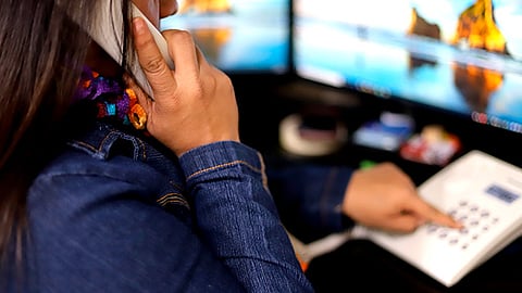 
El 63 por ciento de usuarios atendidos desde la línea telefónica son varones y el 37 por ciento restante mujeres (Foto Cortesía) 