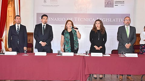 La diputada Cristina Portillo Ayala, inauguró los trabajos del Seminario “Técnica legislativa, enfocado a la elaboración de iniciativas y proyectos de dictamen” (Foto Cortesía) 