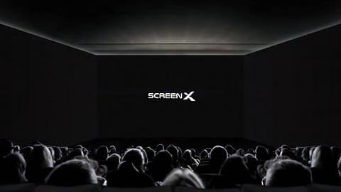 En este formato se proyectará las películas sobre los muros laterales de una sala (Foto: Captura de pantalla YouTube)