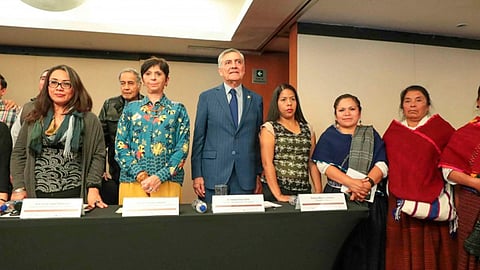 Quien no puede acreditarla tampoco puede contar con servicios de salud o educación (Foto: comunicacion.senado.gob.mx)