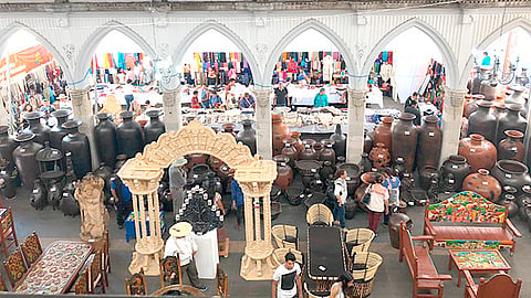 Se implementará esquema para reducir los efectos a la economía de artesanos tras la cancelación del Tianguis de Domingo de Ramos (Foto Cortesía) 