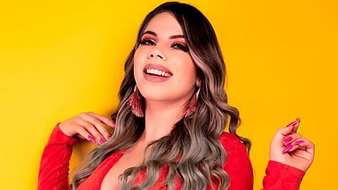 La influencer ha manifestado que le gustan los caballos, y se ha reído de que la nombren de ese modo (Foto Facebook: Lizbeth Rodriguez)