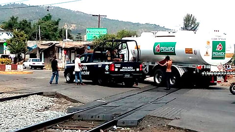 El presidente de la AIEMAC, Carlos Enríquez Barajas indicó que la obstrucción a las vías comenzó a las 14:30 del día de hoy (Foto Cortesía) 