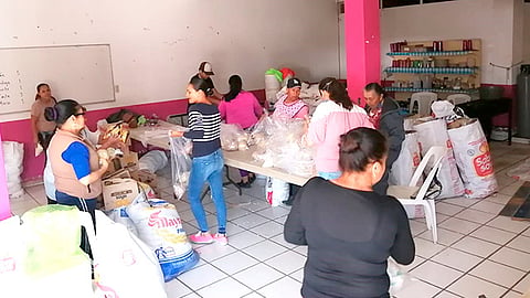 Entre los alimentos que se pudieron conseguir para armar las despensas se encuentran arroz, frijol, harina de maíz, avena, sardina, atún, aceite entre otros (Foto Cortesía) 