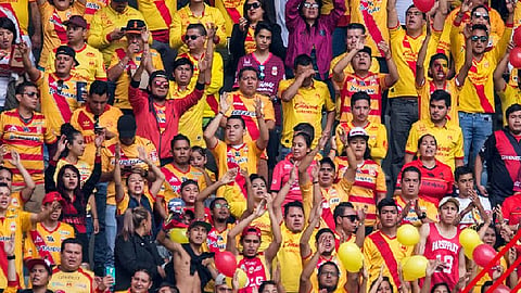 Aficionados tratan de hacerse escuchar, este viernes, por medio de redes sociales (Foto Facebook: Monarcas Morelia)