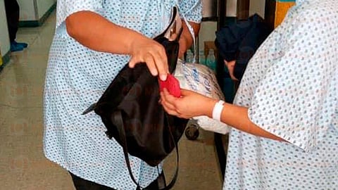 Le fue encontrada en su poder la bolsa robada, misma que en su interior tenía dinero en efectivo y varias pertenencias de valor (Foto: RED 113)