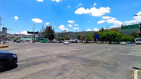 Hay una línea telefónica habilitada para atender dudas sobre este distribuidor vial (Foto: Cynthia Arroyo)