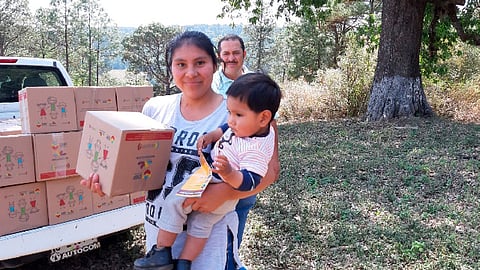 290 colonias y 132 comunidades de Morelia fueron atendidas mensualmente con las despensas (Foto: Cortesía)