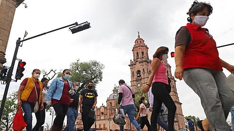 La entidad pasó del lugar 15 al lugar 12 a nivel nacional por los casos de Morelia y de Uruapan que siguen incrementando (Foto Facebook: Secretaría de Salud de Michoacán)