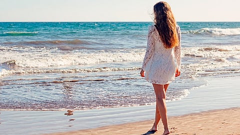 Rescatistas encontraron al novio tomado de la mano del cuerpo de su recién esposa (Foto: pixabay.com)