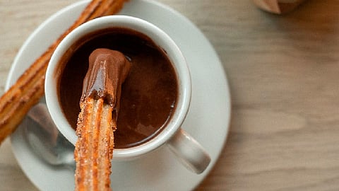Podemos encontrar churros rellenos de lechera o cajeta (Foto: pexels.com)