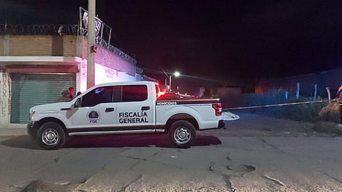 Del occiso se ignora la identidad, solo se supo que tenía aproximadamente 30 años de edad, era de complexión delgada y piel morena (Foto: RED-113)