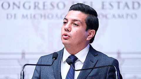 Señaló que este tercer periodo Legislativo es urgente dejar de lado las diferencias ideológicas y anteponer a los ciudadanos (Foto Cortesía) 