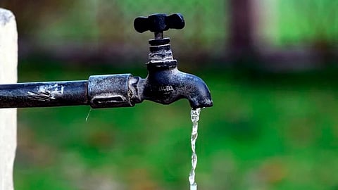 Se pretende brindar opciones a los usuarios del servicio de agua potable para que puedan pagar el servicio en parcialidades o una vez que concluya la pandemia (Foto Pixabay.com) 