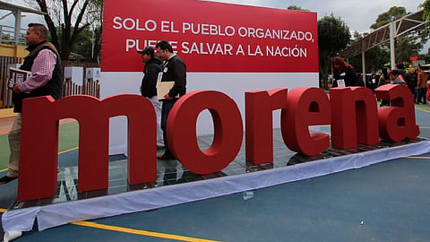 En la encuesta que este jueves concluye, participaron tres mujeres y dos hombres (Foto: lopezobrador.mx)