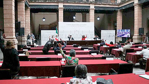 La Comisión de Programación, Presupuesto y Cuenta Pública, ampliaron la prohibición del cobro por expedición de copias certificadas que emitan jueces o secretarios del STJE (Foto Cortesía) 