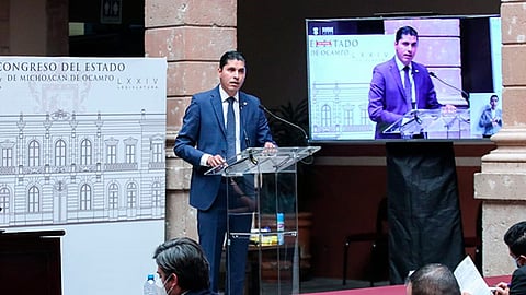 Se realizó la sesión solemne que realiza el Pleno del Congreso estatal con motivo del quinto informe del estado (Foto: Cortesía)