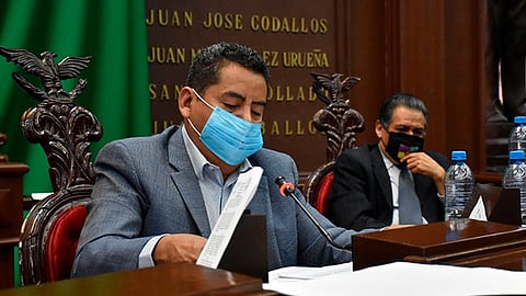 Propone establecer certidumbre e igualdad y que cuando cumplan 30 años de servicio, puedan jubilarse y que su percepción no sea limitada (Foto Cortesía) 