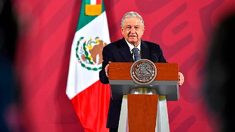 El documento que firmó AMLO crea una zona libre similar a la del norte de México (Foto Twitter: Economía México)