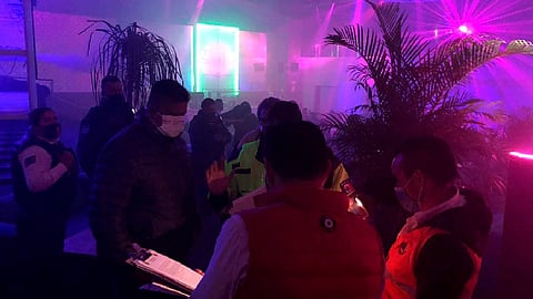 El horario de cierre para los bares es a las 03:00 horas (Foto: Marco Santoyo)