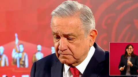 Obrador dio por terminada su conferencia antes de tiempo 
(Fotograma)