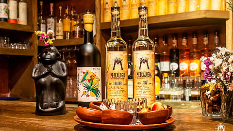Con el objetivo de que las personas puedan degustar y aprender a saborear el mezcal, se realizará el Mezcalogia Fest (Foto Facebook: Mezcalogia)