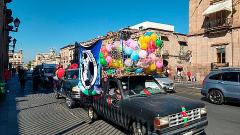 Se unen ciudadanos para dar regalos y cenas en Morelia