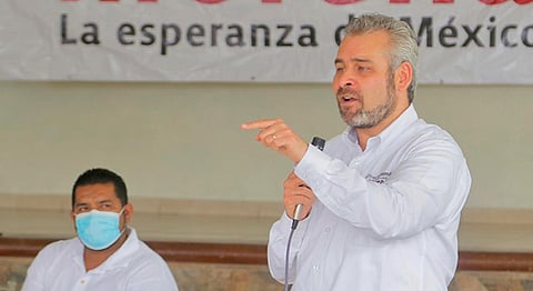 La contratación de deuda pública y la privatización de bienes públicos tienen tinte de saqueo, advirtió Ramírez Bedolla (Foto Cortesía) 