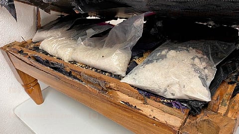 Fueron decomisadas  cuatro bolsas con metanfetamina (Foto: Cortesía)