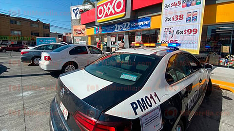 En los robos a comercios los criminales robaron no solo dinero, sino bebidas alcohólicos y cigarros (Foto: Cynthia Arroyo)